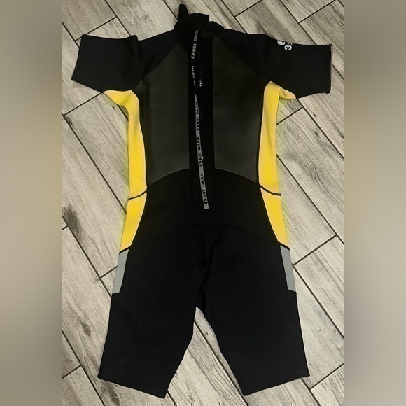 Hang Ten Other - Men’s pre own as is Hang Ten wet suit short sleeve size XL full zip